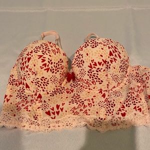 Push up bra with heart designing💖❤️